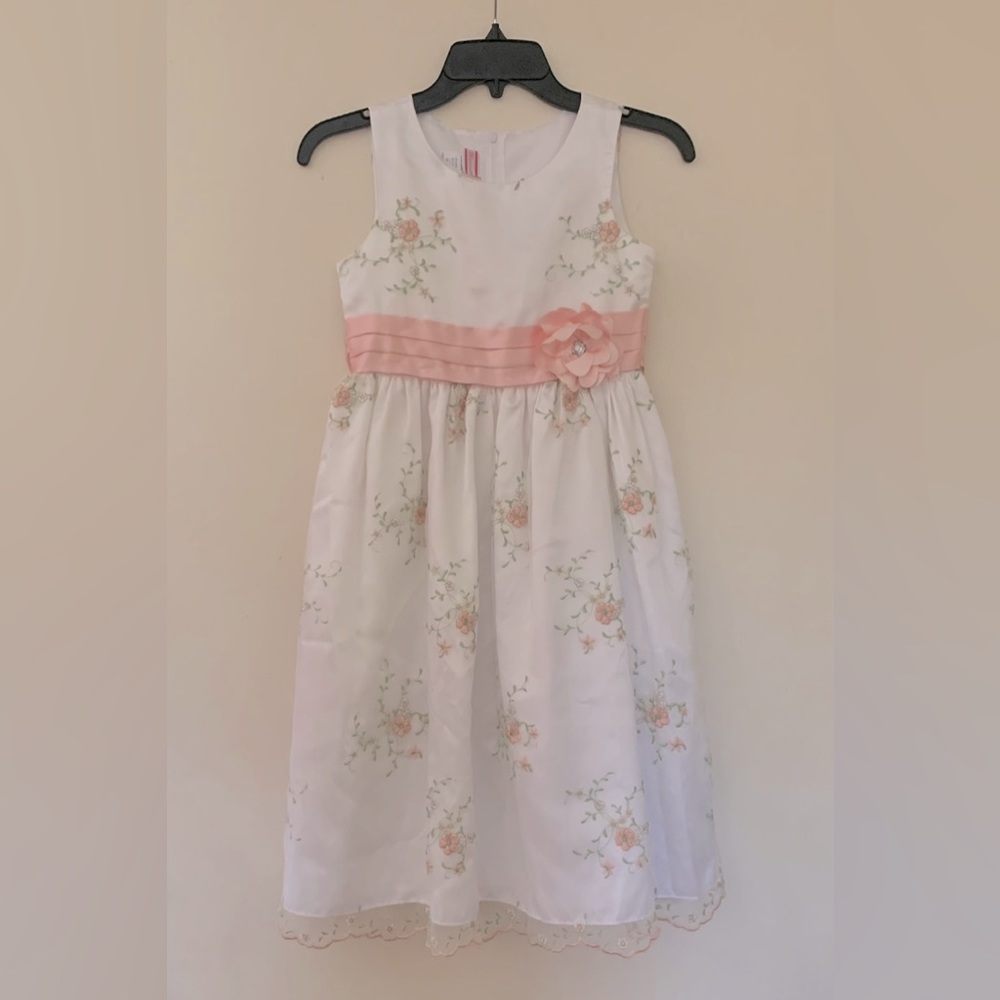 Rosenau Formal White Embroidered Floral Overlay Sleeveless A-Line Occasion Dress